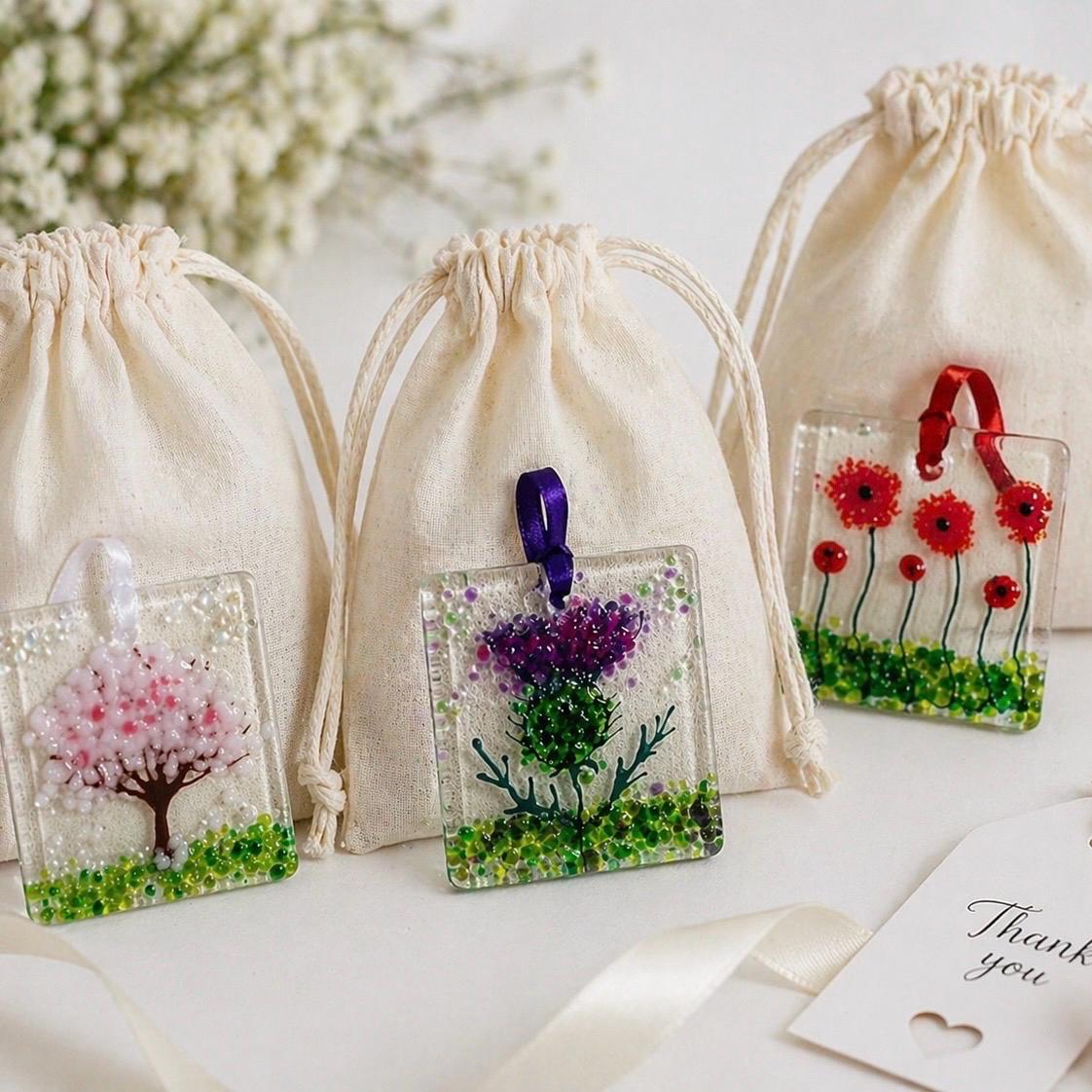 Small Glass Keepsake Gift – Floral Keepsake, Wedding Favours or Memorial